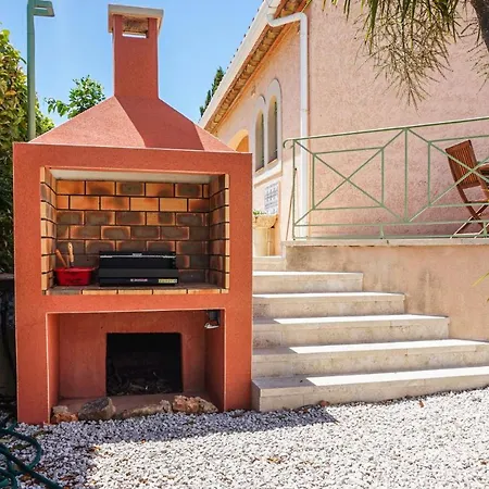 Holiday home Gorgeous In With Wifi Creissan